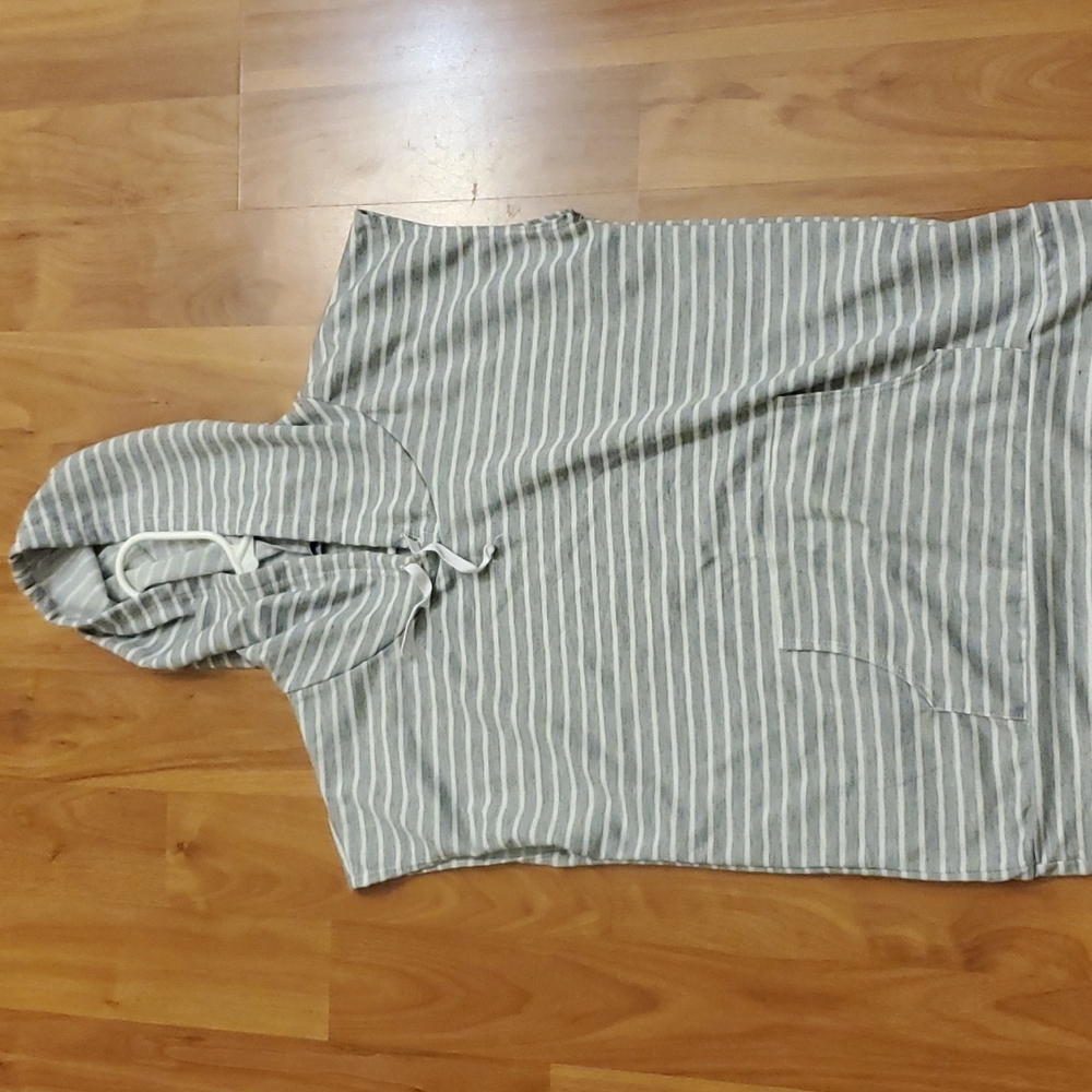Medium Sleeveless Hoodie